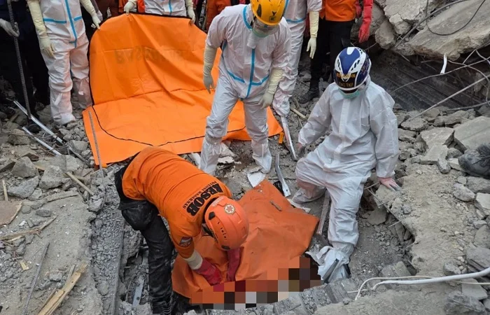 10 Korban Ambruknya Ponpes Al Khoziny Sidoarjo Berhasil Diidentifikasi