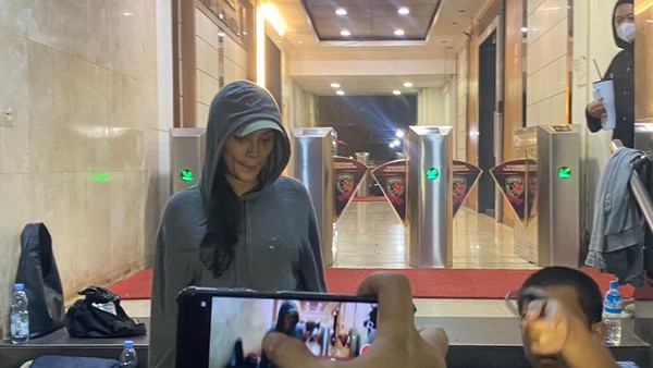 Erika Carlina Polisikan DJ Panda