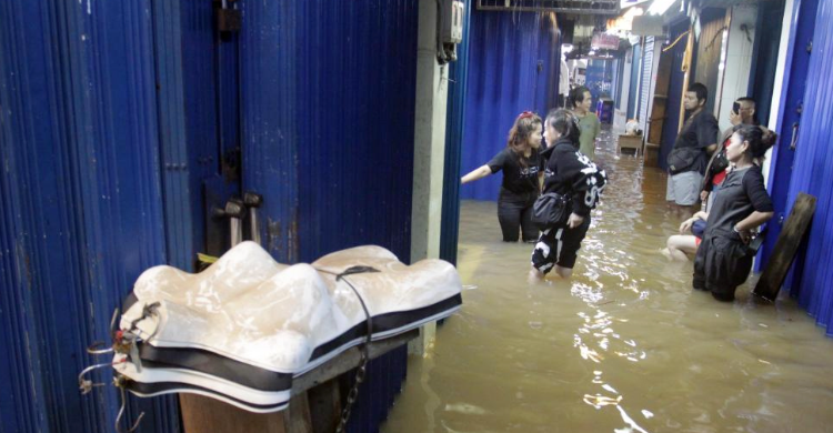 Hujan Deras Picu Banjir Jakarta
